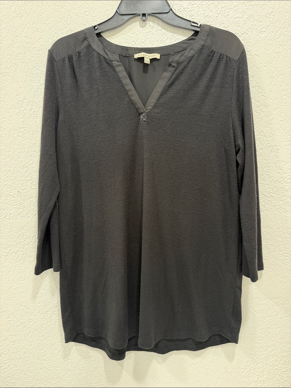 41 Hawthorne Black V-Neck Relaxed Knit Top 3/4 Sleeves Medium